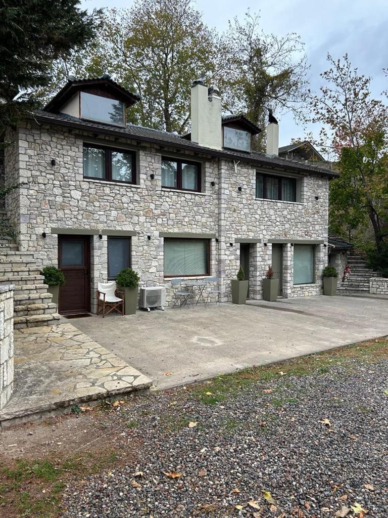River Country Kalavryta Exterior photo